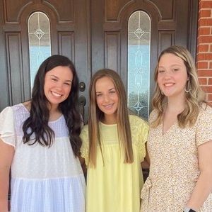 Meet your Posher, Robin anne